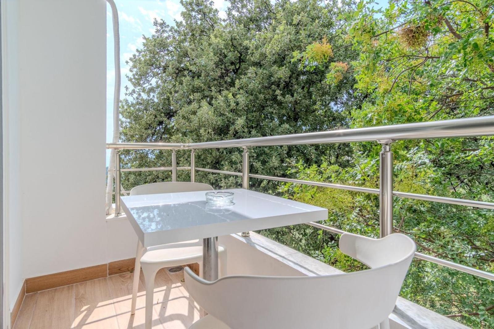 Aphrodite'S Garden Himare Exterior photo