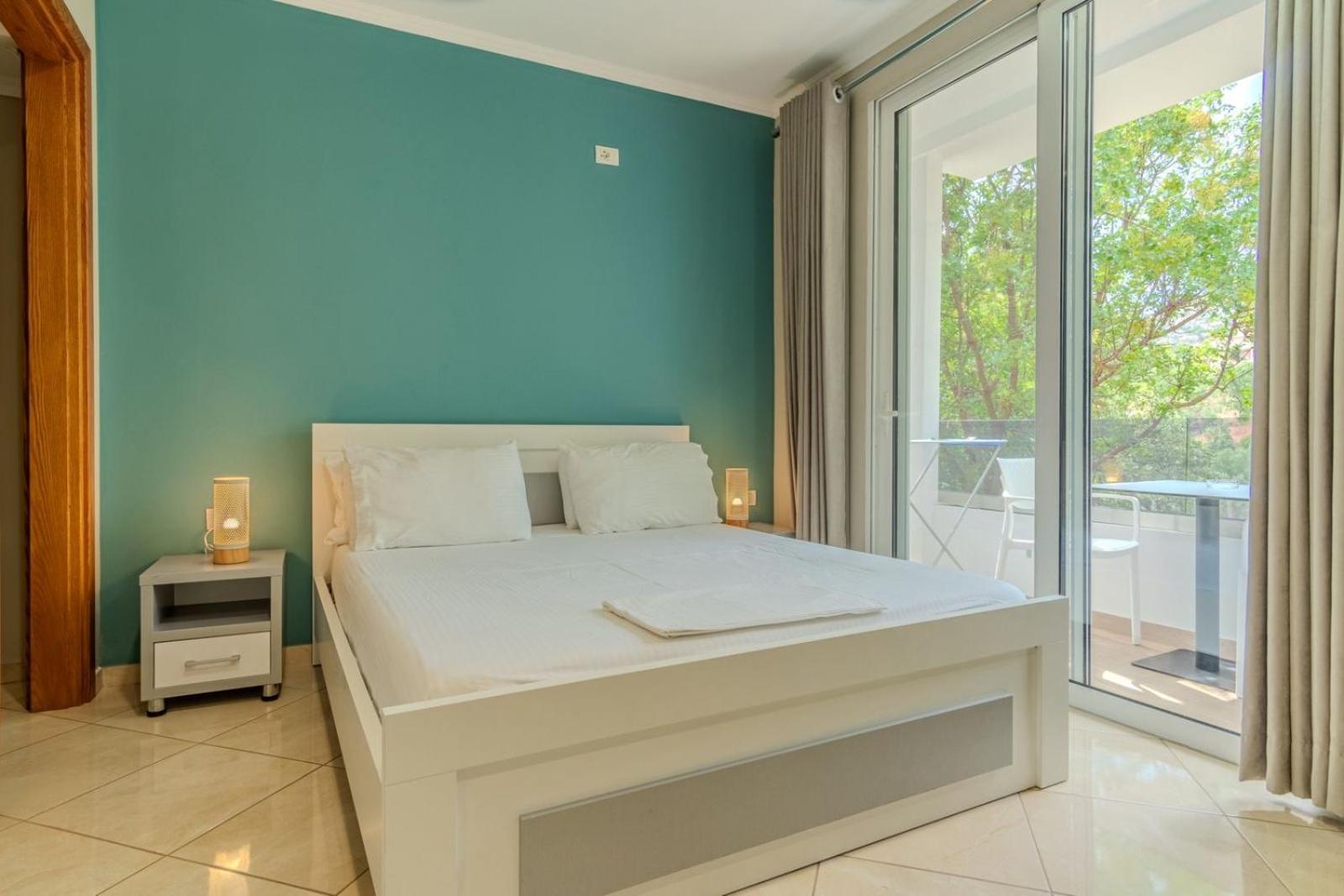 Aphrodite'S Garden Himare Exterior photo