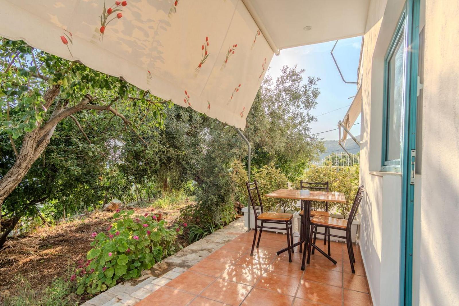 Aphrodite'S Garden Himare Exterior photo