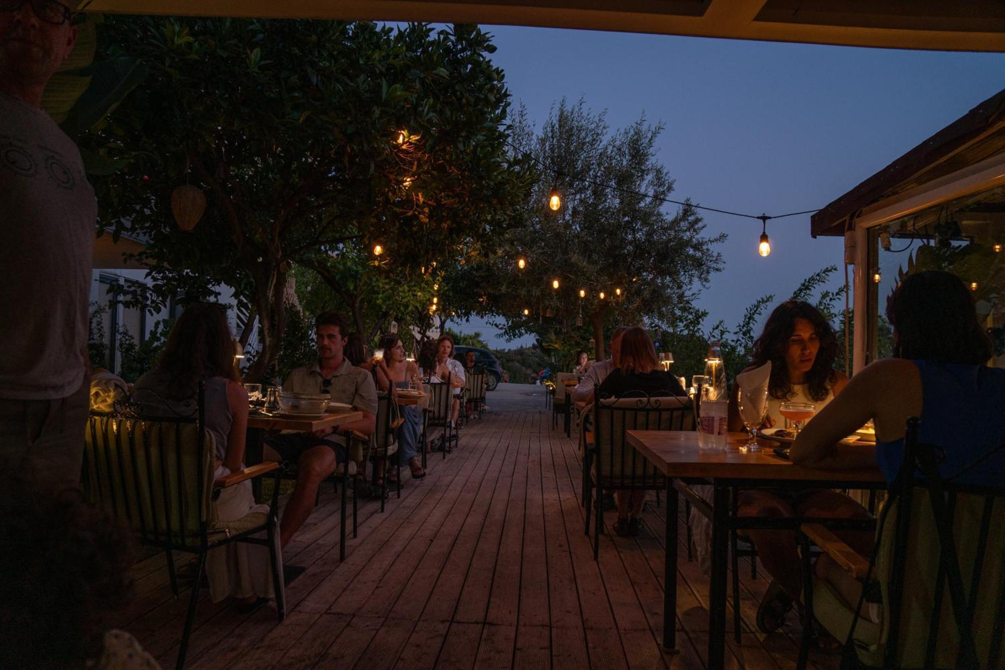 Aphrodite'S Garden Himare Exterior photo